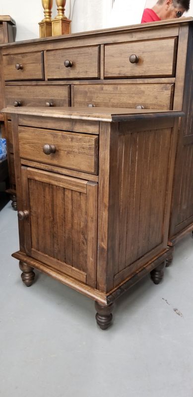 Cottage 1 Drawer nightstand w/ Stock Finish