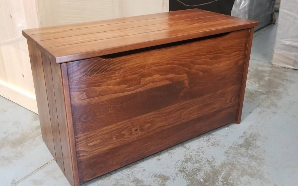 42&quot; Pine Box w/ Lift Lid - w/ Finish