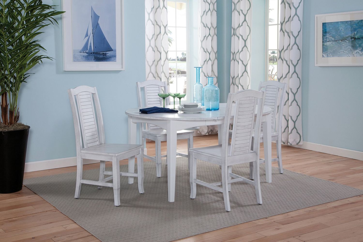 Hampton Chalk and White Dining Table w/ Butterfly Leaf 36 x 48~60