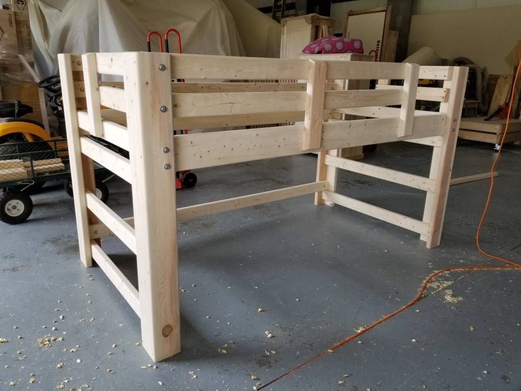  Loft Bed, Height: 4&#39; Tall, Bed Size: Twin, Finish: Unfinished / Natural
