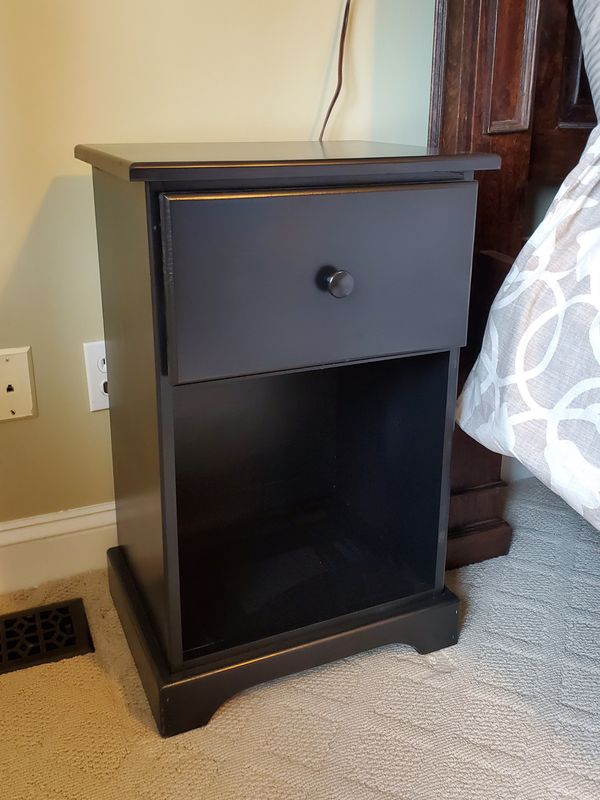 Valley Pine 1-Drawer Rounded Bottom Version Nightstand- w/ Stock Finish