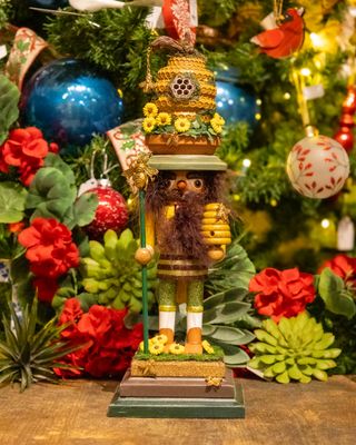 Bee Keeper Nutcracker