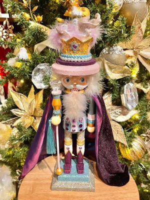 Two Turtle Doves Nutcracker