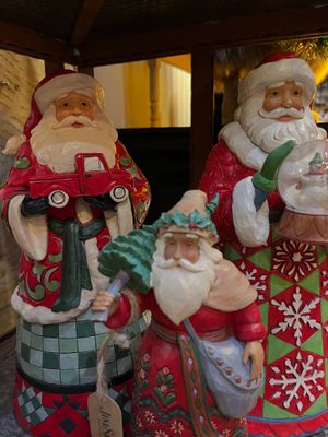 "Highland Holiday" Santa