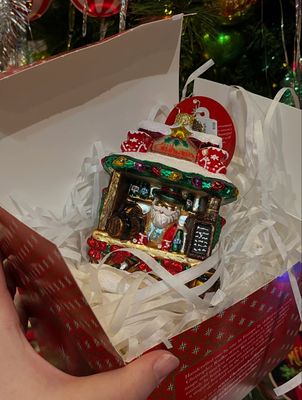 Gluhwein Greetings Ornament