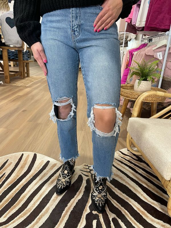 High Rise Chewed Hem Mom Jean