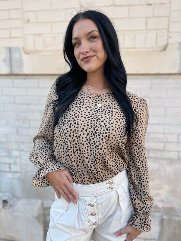 Leopard Fitted Rounded Neck Blouse