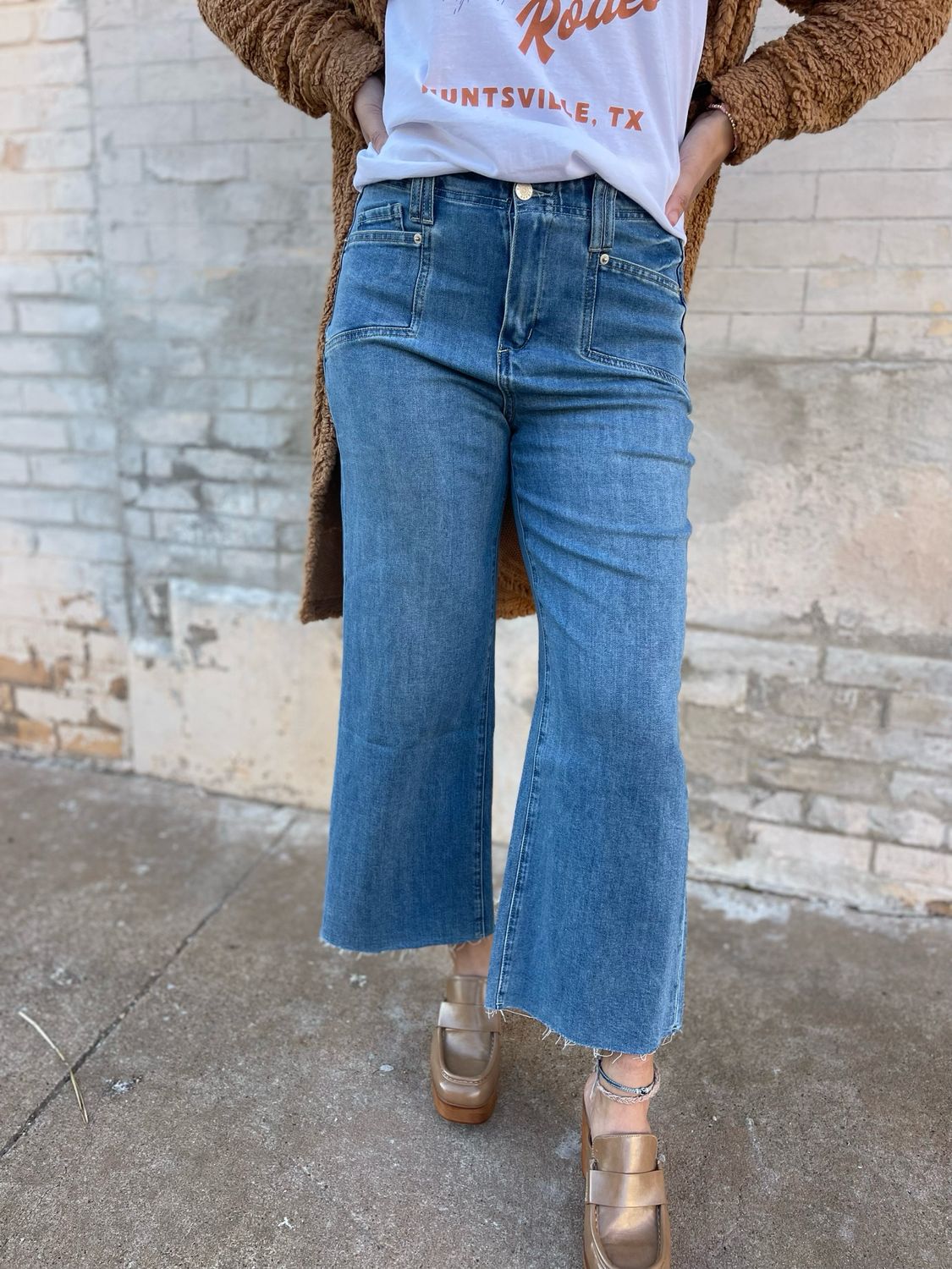 Cropped Straight Leg Jeans