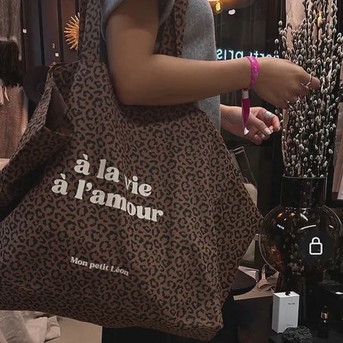 Sac cabas Léopard clair - « À la vie à l’Amour »