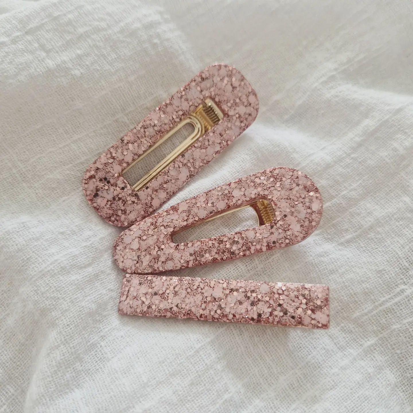 Barrette résine rose poudré/rose gold