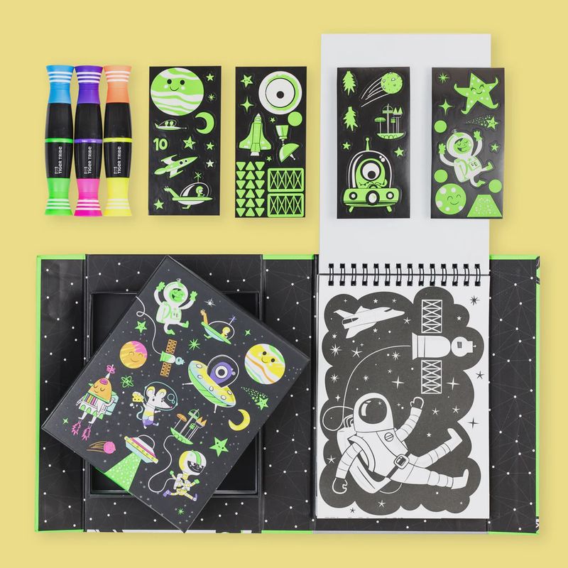 Coffret coloriage Néon - Espace