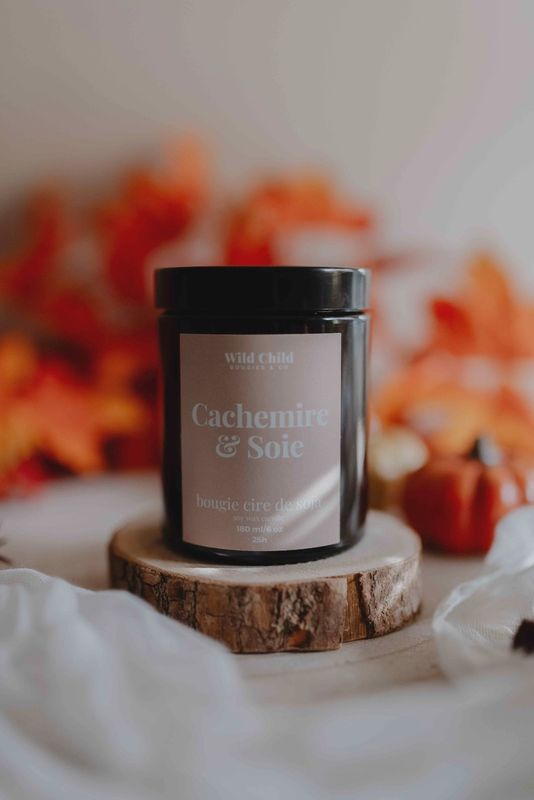 Bougie naturelle parfumée - Cachemire &amp; Soie - 25h