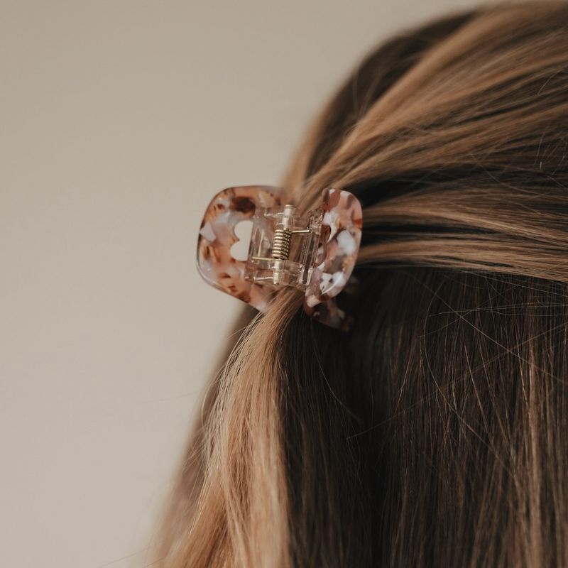 Épince à cheveux petit coeur - Almond