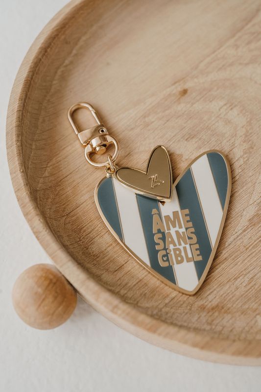 Porte clé émaillé cœur - Âme sans cible