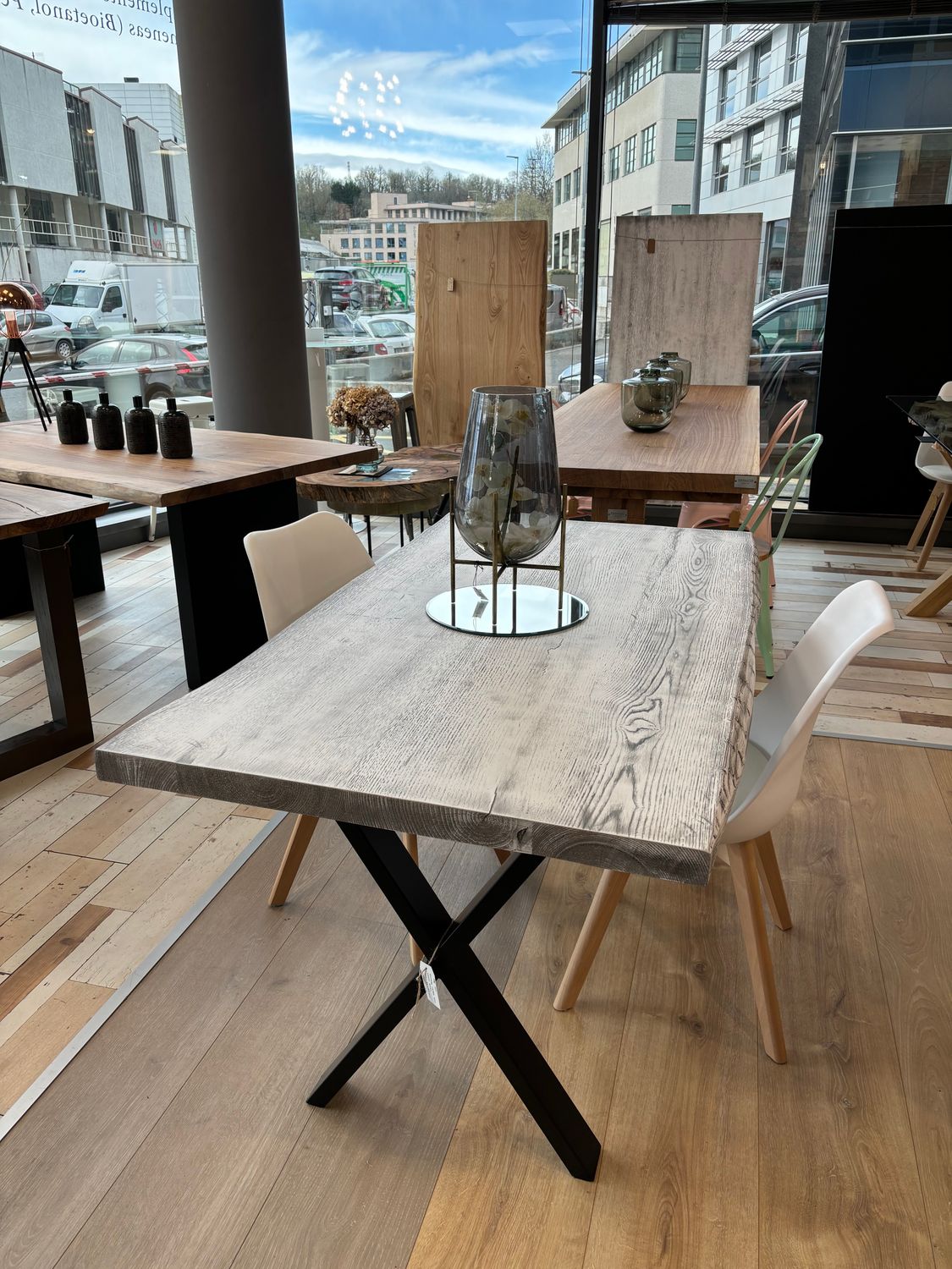 MESA CASTAÑO EN BOUL