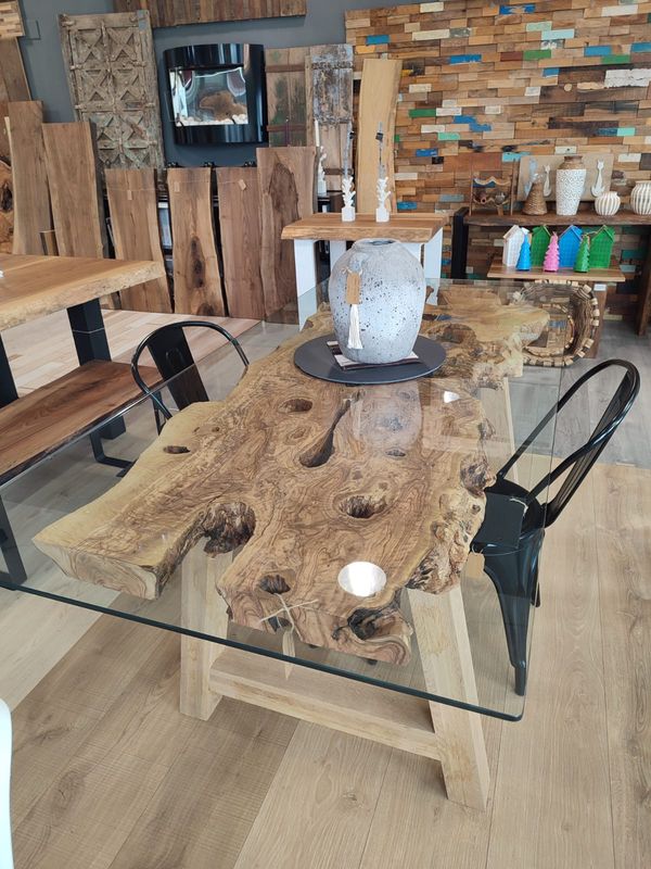 MESA OLIVO CRISTAL