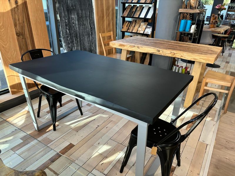 MESA FRESNO TINTADA