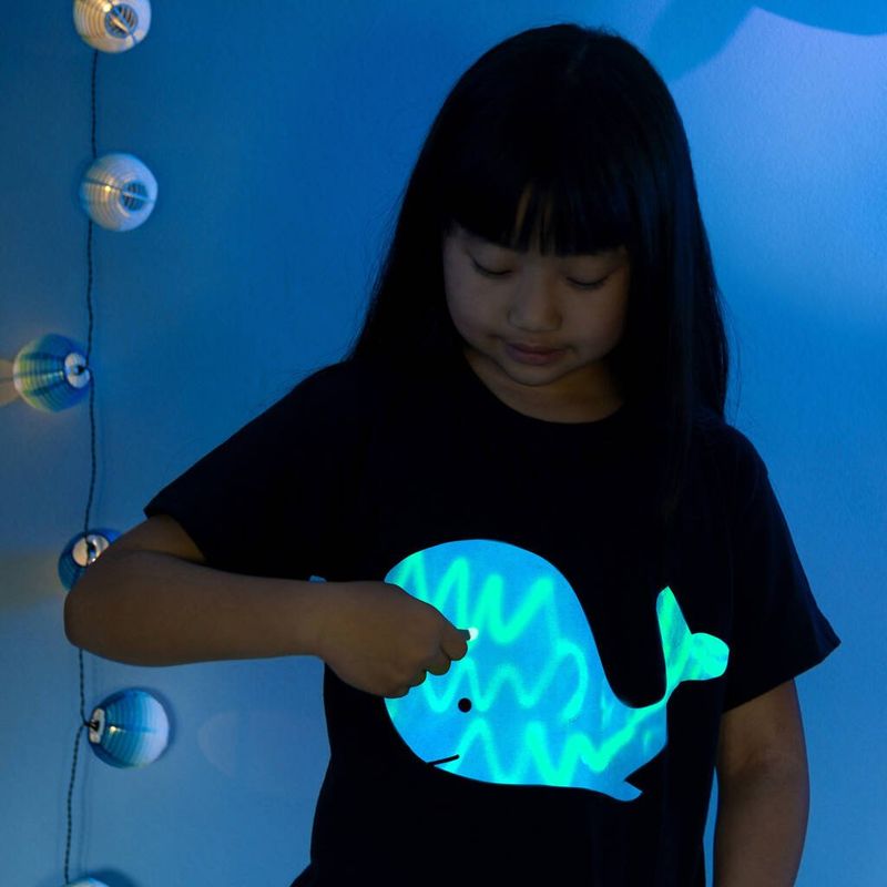 Tee Light/glow up T-shirt 