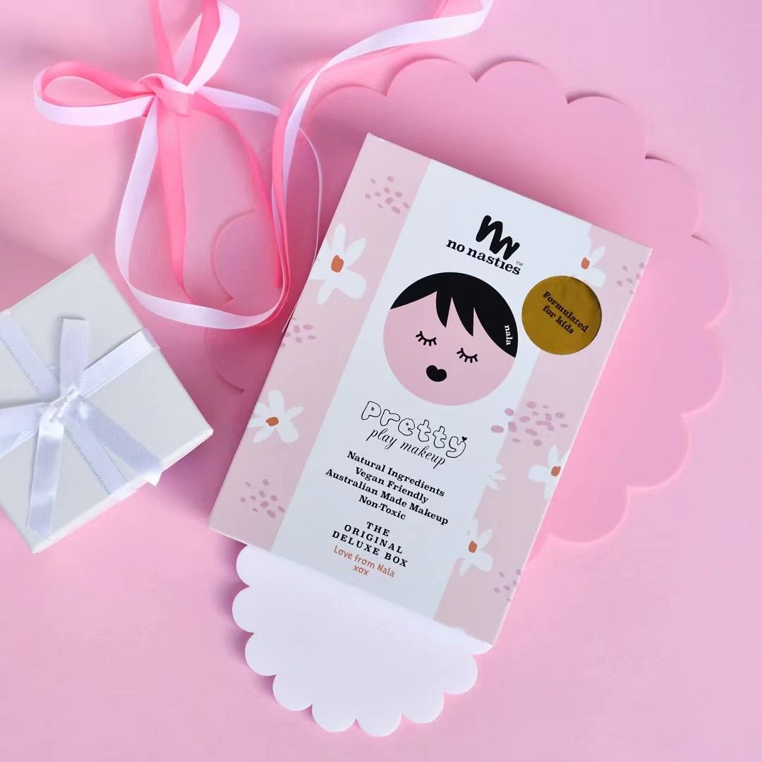 No Nasties Nancy Pink Pressed Powder Deluxe Box