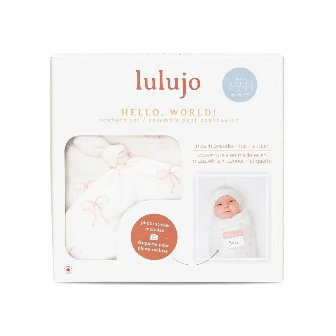 Lulujo Hello World Blanet + Knotted Hat