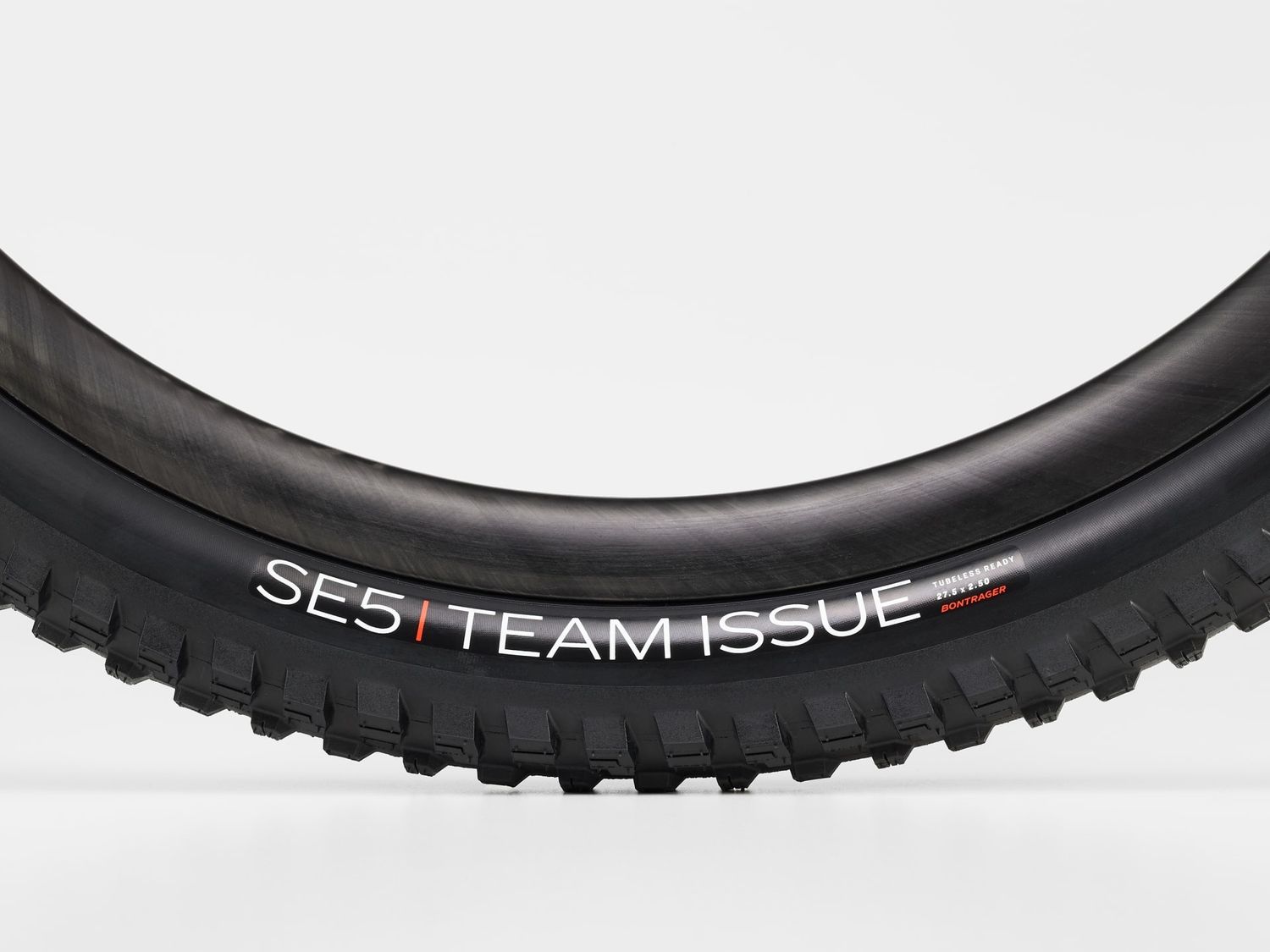Bontrager SE5 Team Issue TLR MTB Tire 29 er 2.5