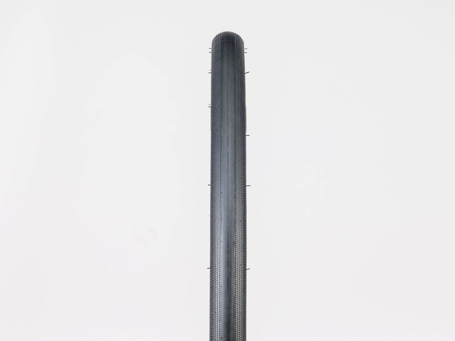Bontrager R2 Hard-Case Lite Road Tire 700x25 Folding Bead