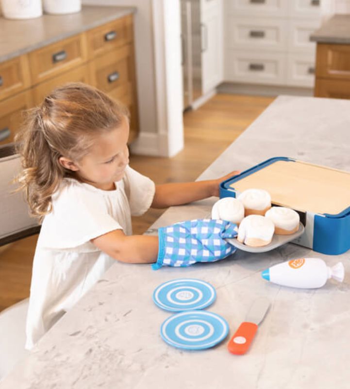 Pretendables Cinnamon Roll Set