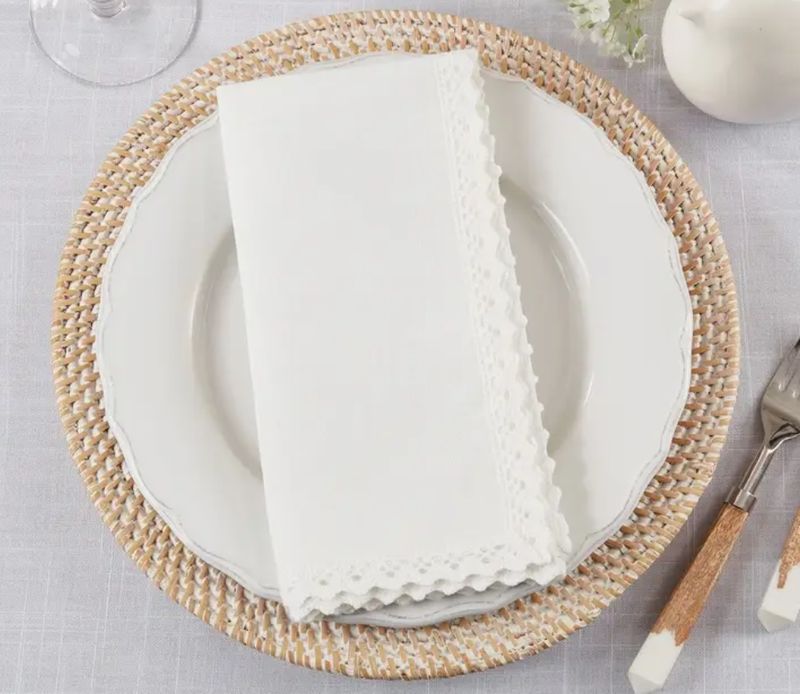 White Lace Border 20&quot; Cloth Napkin