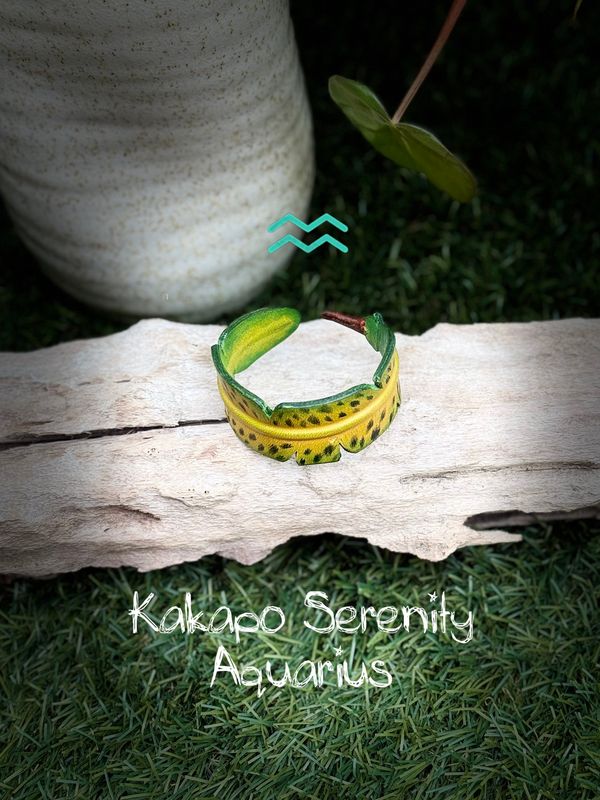 Kākāpō Serenity Leather Feather Adjustable Wristband