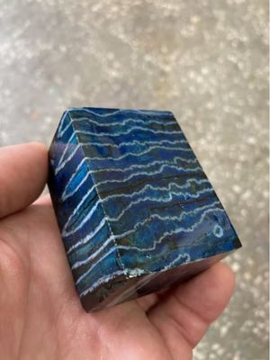 Mammoth tooth block stabilized for knifehandl and handmade
#mammoth #mammothscales #mammothblock #knifehandlematerial #knifemakingcommunity #knifehandles #knifemakingsupplies #knifescales 