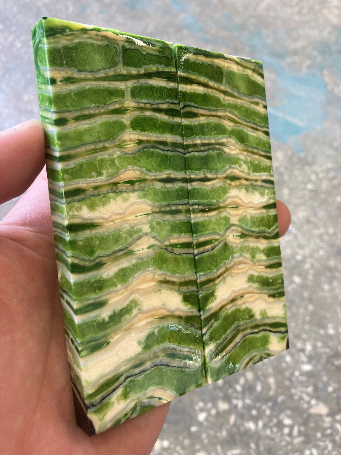 Mammoth tooth scales stabilized pair for knifehandl and handmade
#mammoth #tusk #mammothscales #mammothblock #knifehandlematerial #knifemakingcommunity #knifehandles #knifemakingsupplies #knifescales 