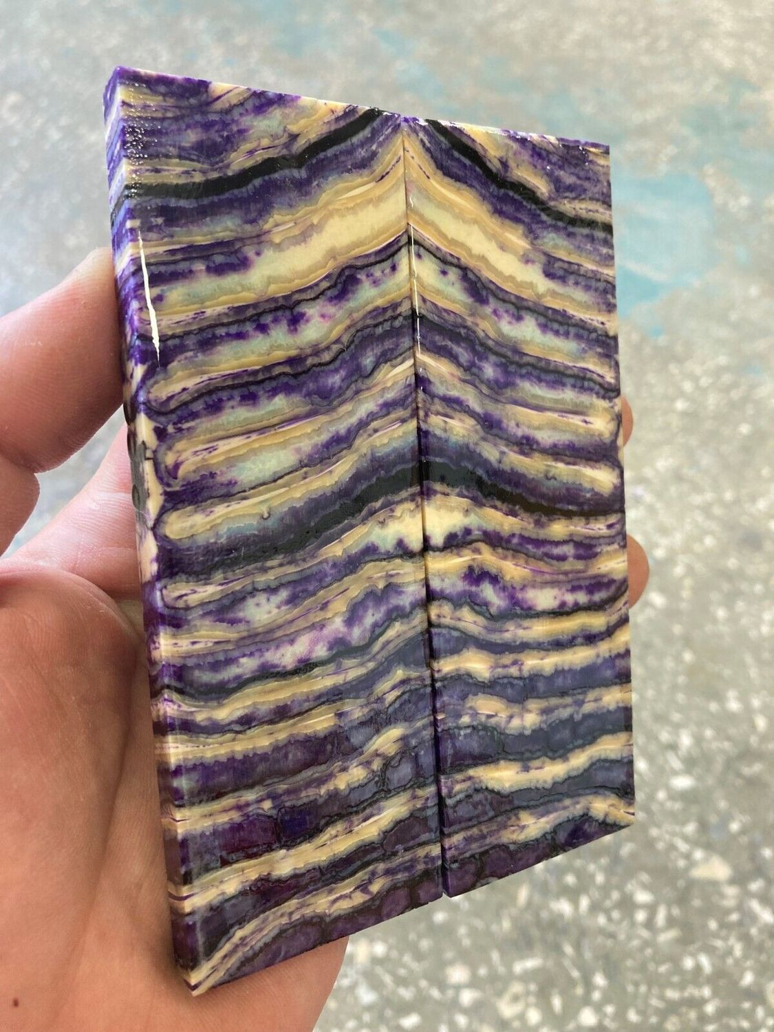 Mammoth tooth scales stabilized pair for knifehandl and handmade
#mammoth #tusk #mammothscales #mammothblock #knifehandlematerial #knifemakingcommunity #knifehandles #knifemakingsupplies #knifescales 