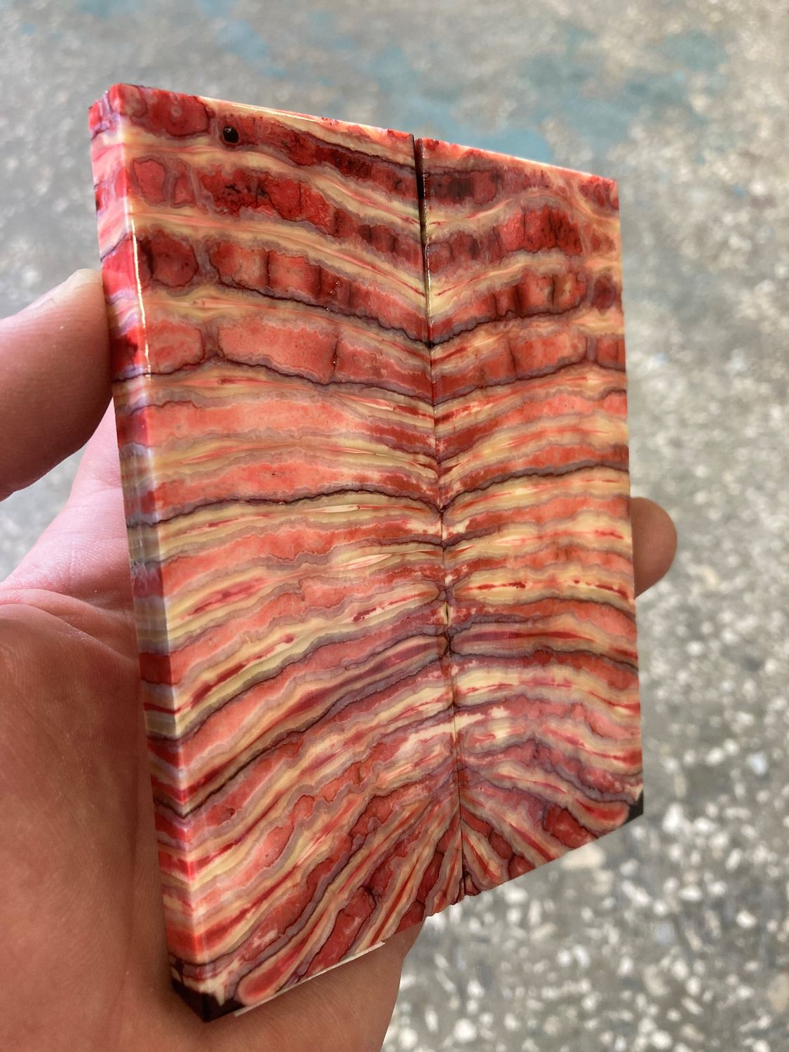 Mammoth tooth scales stabilized pair for knifehandl and handmade
#mammoth #tusk #mammothscales #mammothblock #knifehandlematerial #knifemakingcommunity #knifehandles #knifemakingsupplies #knifescales 