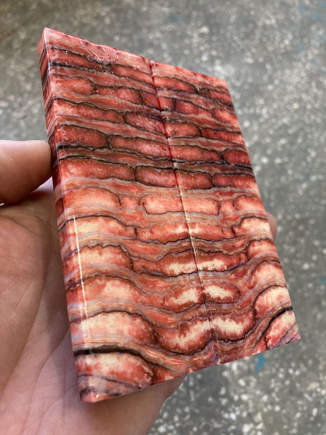 Mammoth tooth scales stabilized pair for knifehandl and handmade
#mammoth #tusk #mammothscales #mammothblock #knifehandlematerial #knifemakingcommunity #knifehandles #knifemakingsupplies #knifescales 