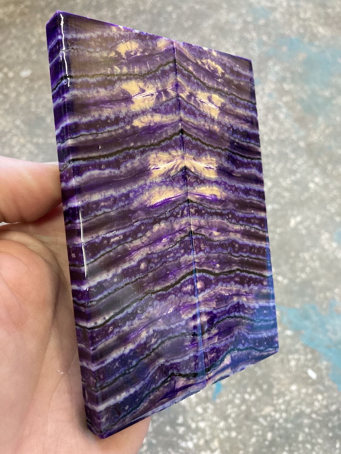 Mammoth tooth scales stabilized pair for knifehandl and handmade
#mammoth #tusk #mammothscales #mammothblock #knifehandlematerial #knifemakingcommunity #knifehandles #knifemakingsupplies #knifescales 