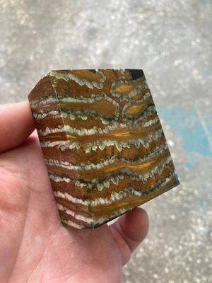 Mammoth tooth block stabilized for knifehandl and handmade
#mammoth #mammothscales #mammothblock #knifehandlematerial #knifemakingcommunity #knifehandles #knifemakingsupplies #knifescales 