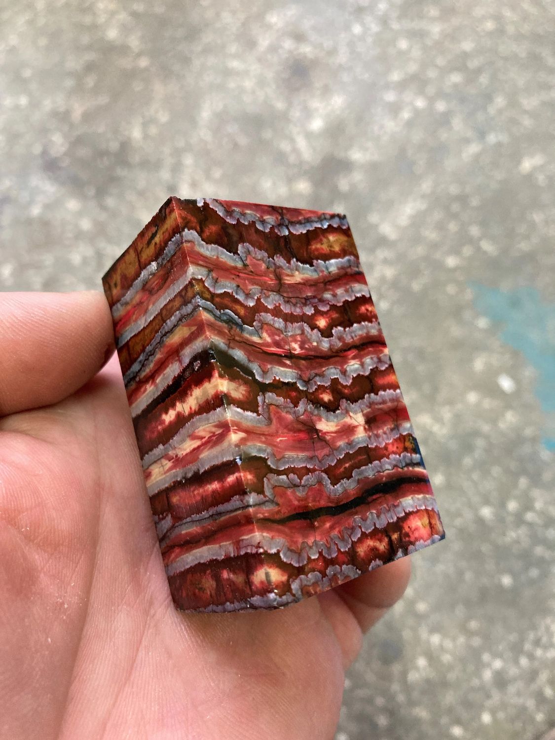 Mammoth tooth block stabilized for knifehandl and handmade
#mammoth #mammothscales #mammothblock #knifehandlematerial #knifemakingcommunity #knifehandles #knifemakingsupplies #knifescales 