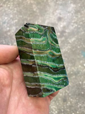 Mammoth tooth block stabilized for knifehandl and handmade
#mammoth #mammothscales #mammothblock #knifehandlematerial #knifemakingcommunity #knifehandles #knifemakingsupplies #knifescales 