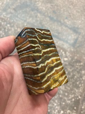 Mammoth tooth block stabilized for knifehandl and handmade
#mammoth #mammothscales #mammothblock #knifehandlematerial #knifemakingcommunity #knifehandles #knifemakingsupplies #knifescales 