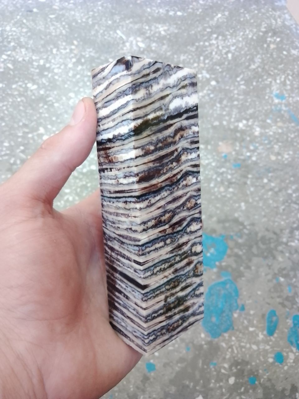 Mammoth tooth block stabilized for knifehandl and handmade
#mammoth #mammothtooth #knifehandl​