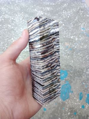 Mammoth tooth block stabilized for knifehandl and handmade
#mammoth #mammothtooth #knifehandl​