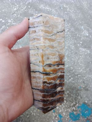 Mammoth tooth block stabilized for knifehandl and handmade
#mammoth #mammothtooth #knifehandl​