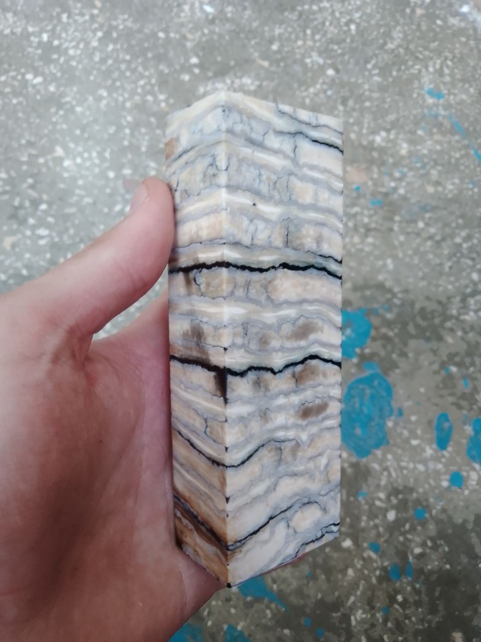 Mammoth tooth block stabilized for knifehandl and handmade
#mammoth #mammothtooth #knifehandl​