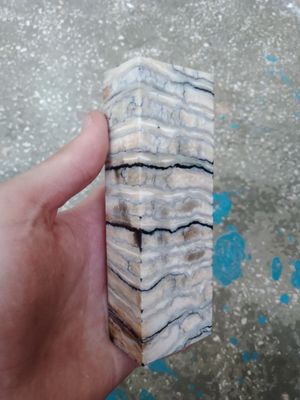 Mammoth tooth block stabilized for knifehandl and handmade
#mammoth #mammothtooth #knifehandl​
