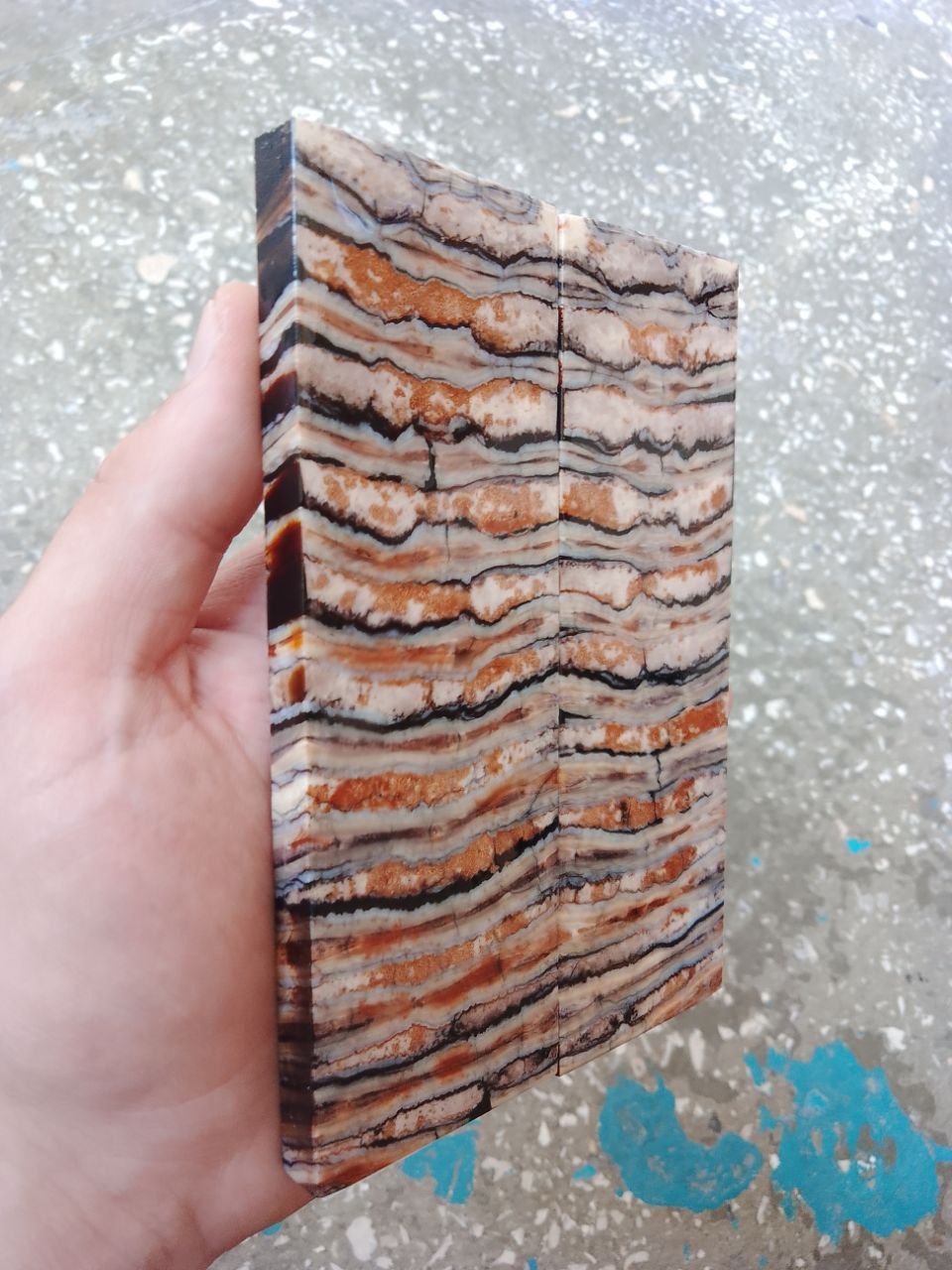 Mammoth tooth scales stabilized pair for knifehandl and handmade
#mammoth #tusk #mammothscales #mammothblock #knifehandlematerial #knifemakingcommunity #knifehandles #knifemakingsupplies #knifescales 