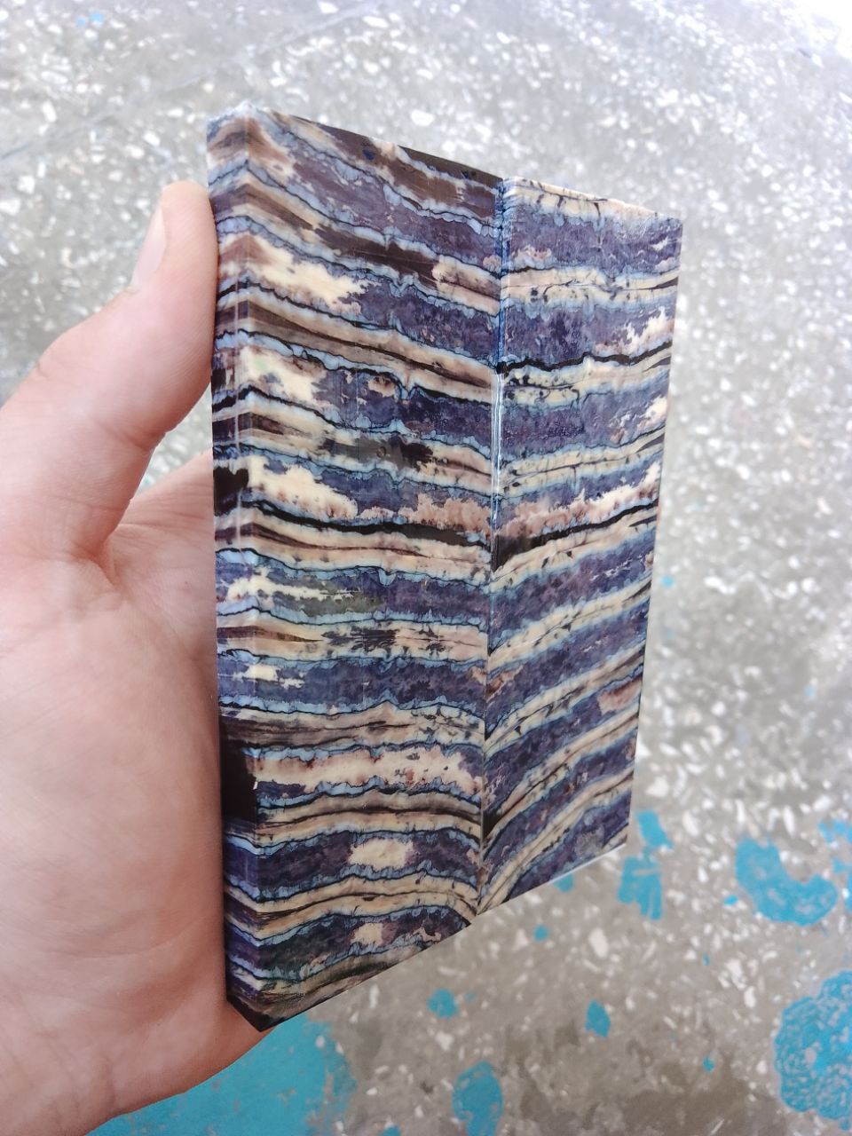 Mammoth tooth scales stabilized pair for knifehandl and handmade
#mammoth #tusk #mammothscales #mammothblock #knifehandlematerial #knifemakingcommunity #knifehandles #knifemakingsupplies #knifescales 