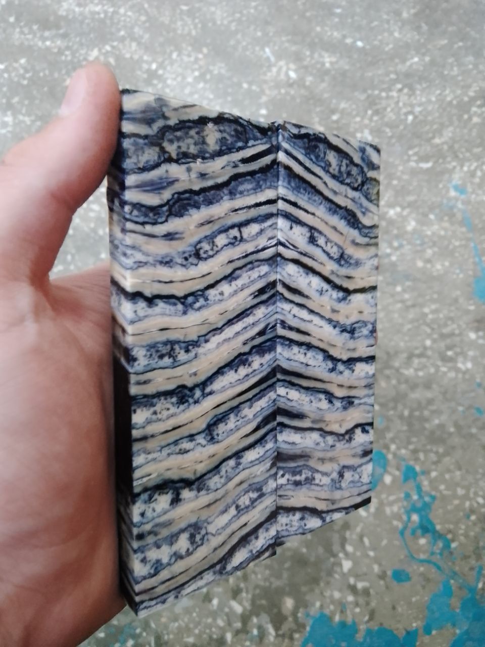 Mammoth tooth scales stabilized pair for knifehandl and handmade
#mammoth #tusk #mammothscales #mammothblock #knifehandlematerial #knifemakingcommunity #knifehandles #knifemakingsupplies #knifescales 