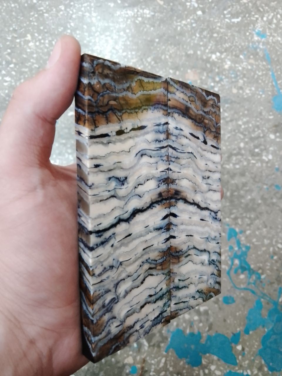 Mammoth tooth scales stabilized pair for knifehandl and handmade
#mammoth #tusk #mammothscales #mammothblock #knifehandlematerial #knifemakingcommunity #knifehandles #knifemakingsupplies #knifescales 