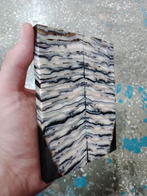 Mammoth tooth scales stabilized pair for knifehandl and handmade
#mammoth #tusk #mammothscales #mammothblock #knifehandlematerial #knifemakingcommunity #knifehandles #knifemakingsupplies #knifescales 