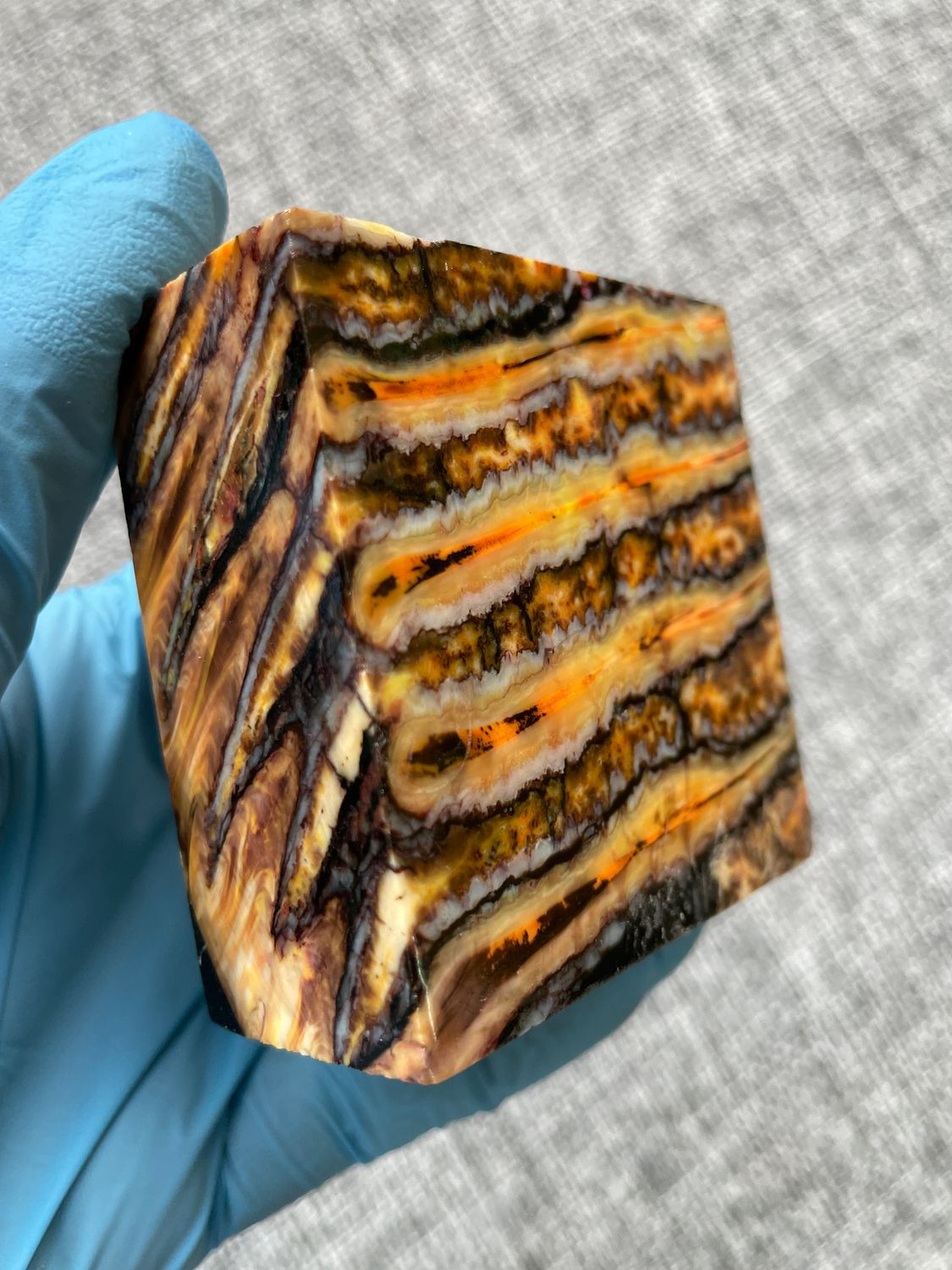 Mammoth tooth block stabilized for knifehandl and handmade
#mammoth #mammothscales #mammothblock #knifehandlematerial #knifemakingcommunity #knifehandles #knifemakingsupplies #knifescales 
